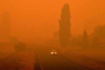 Incendies en Australie : "On est dans une situation apocalyptique", estime le fondateur de l'ONG Pompiers de l'urgence internationale